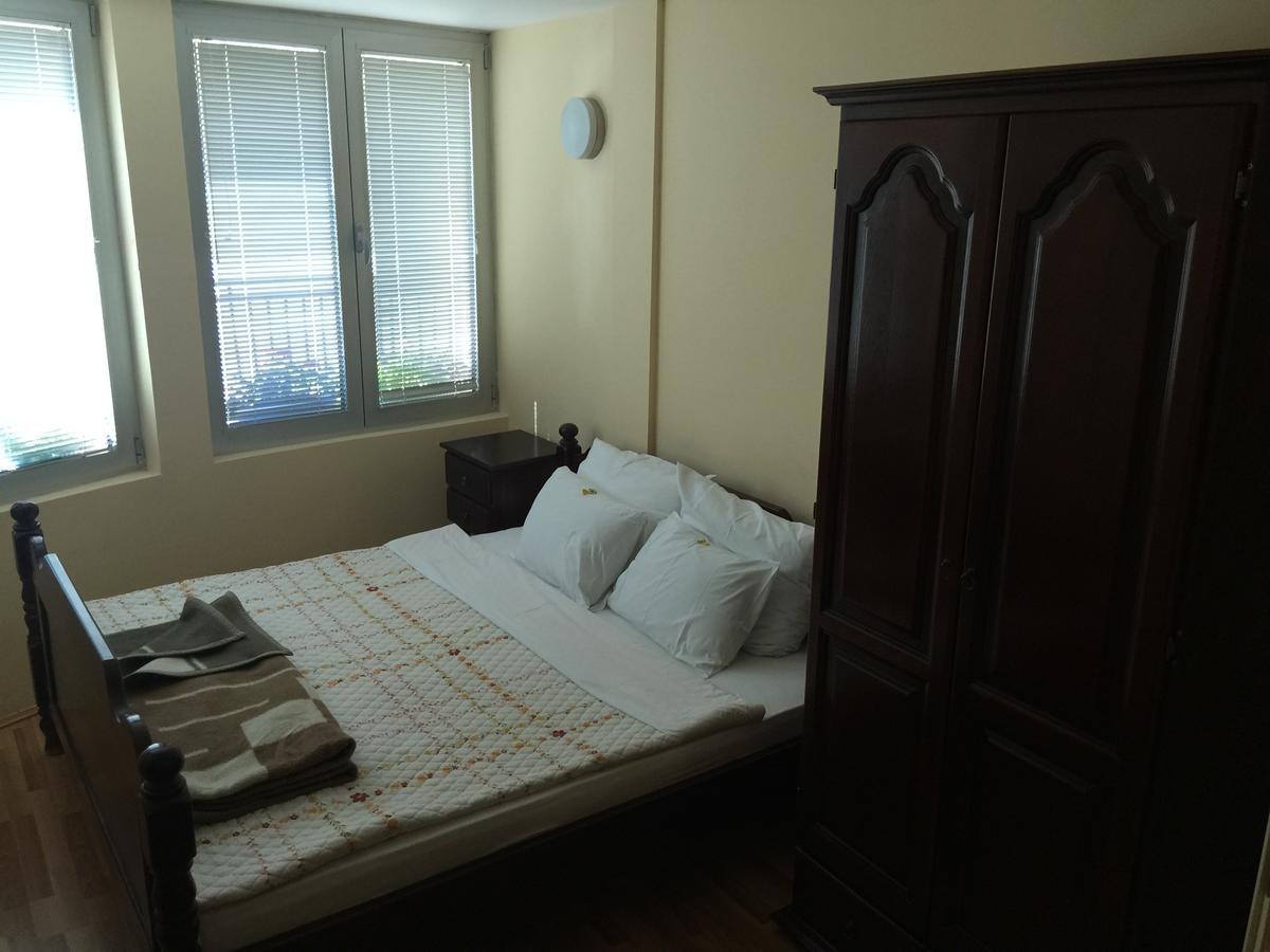Bed & Breakfast Karavan Raška エクステリア 写真
